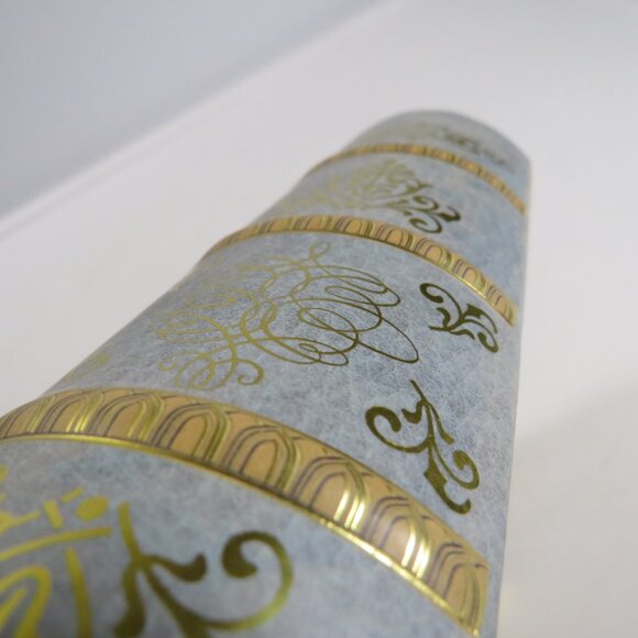 Faux Book Storage Box DOUBLE SIDED Lilly Flowers Magnetic closure - Picture 3 of 12